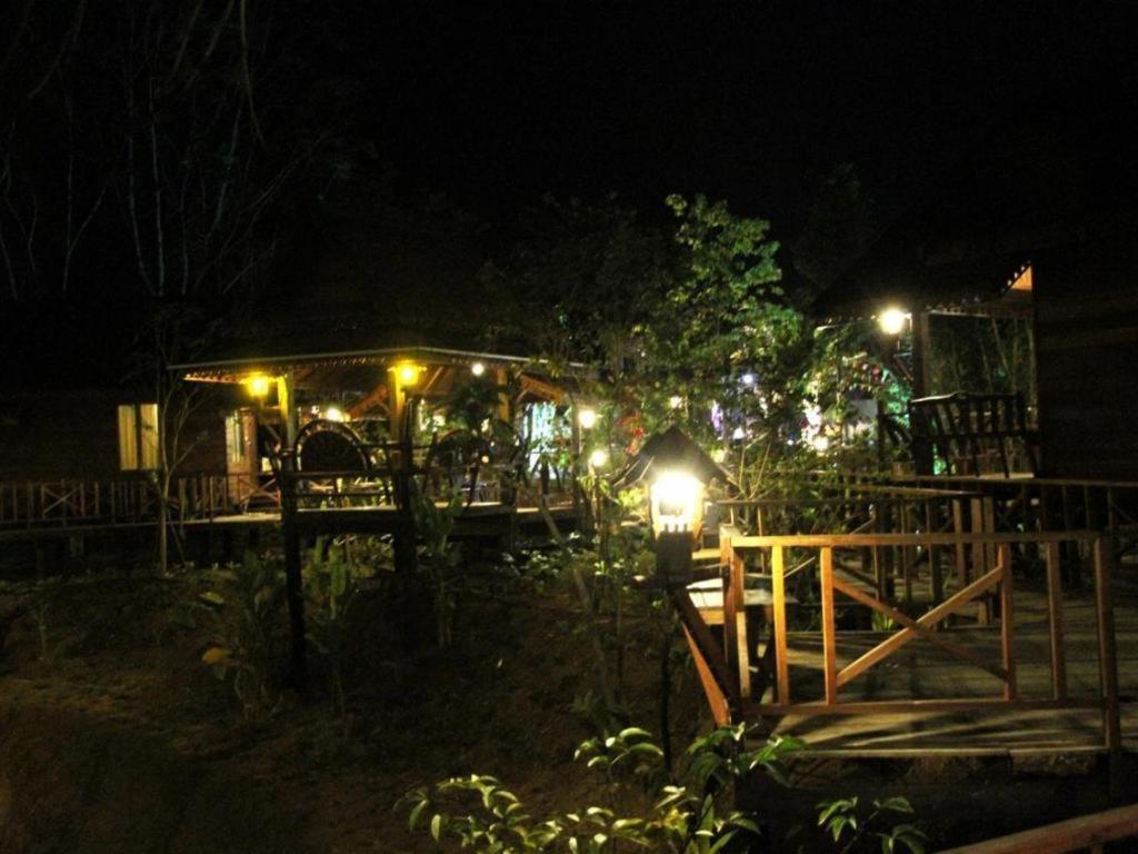 Burilamplai Resort Thung Yai Luaran gambar