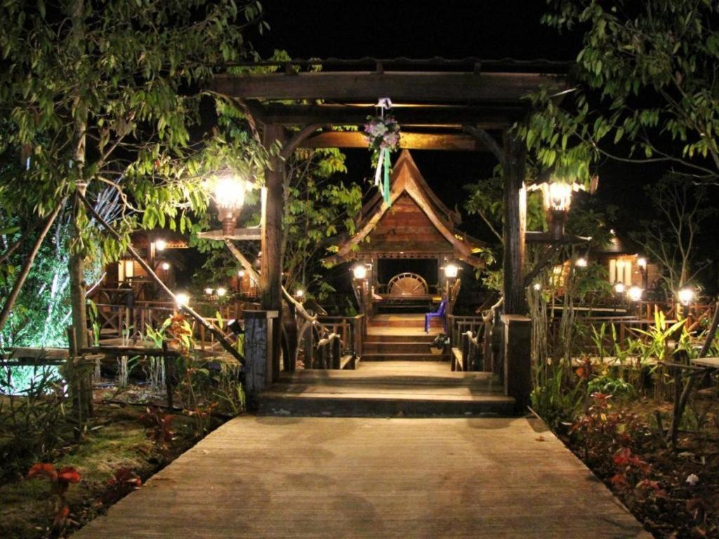 Burilamplai Resort Thung Yai Luaran gambar