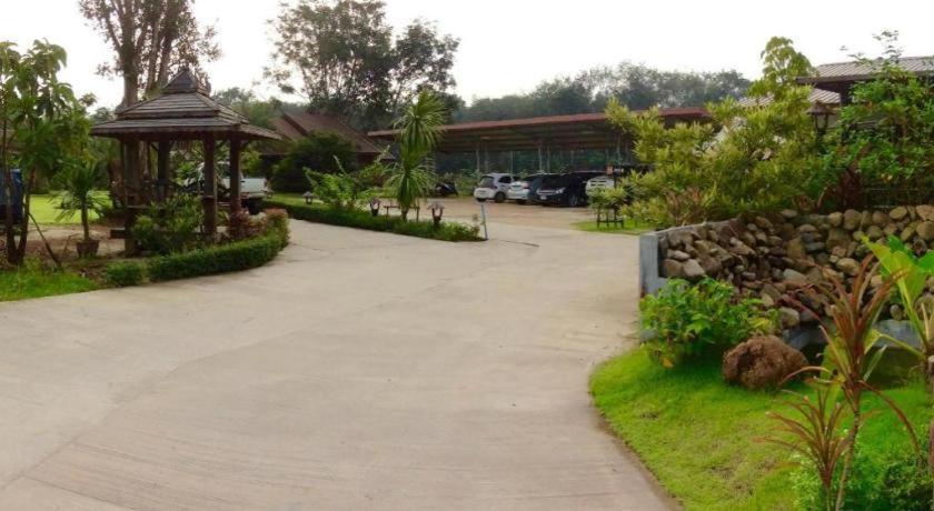 Burilamplai Resort Thung Yai Luaran gambar