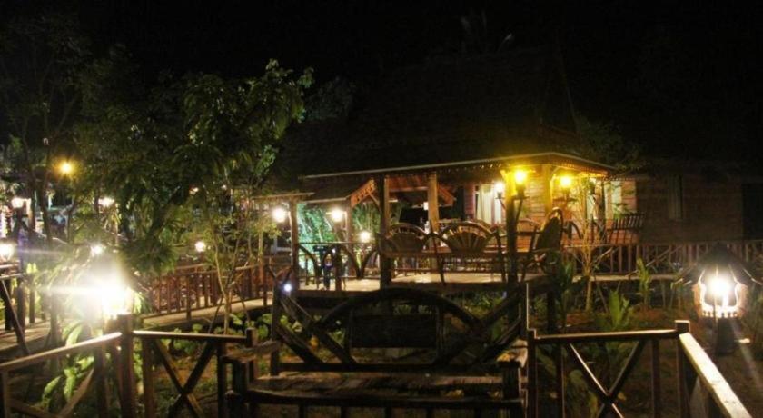 Burilamplai Resort Thung Yai Luaran gambar