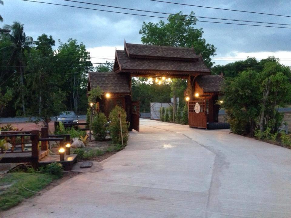 Burilamplai Resort Thung Yai Luaran gambar